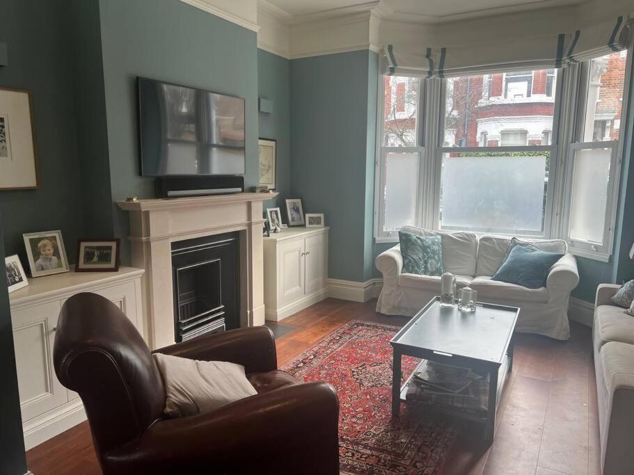 Four Bedroom Modern Victorian Wandsworth House Londyn Zewnętrze zdjęcie