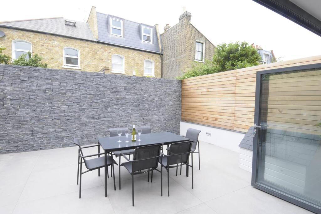 Four Bedroom Modern Victorian Wandsworth House Londyn Zewnętrze zdjęcie