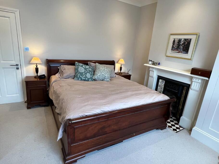 Four Bedroom Modern Victorian Wandsworth House Londyn Zewnętrze zdjęcie
