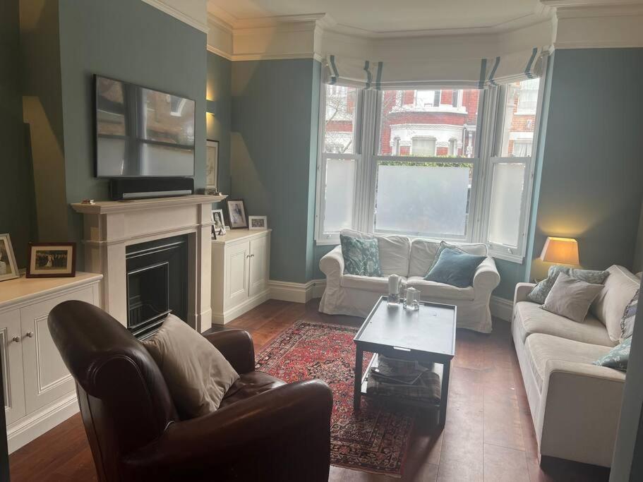 Four Bedroom Modern Victorian Wandsworth House Londyn Zewnętrze zdjęcie
